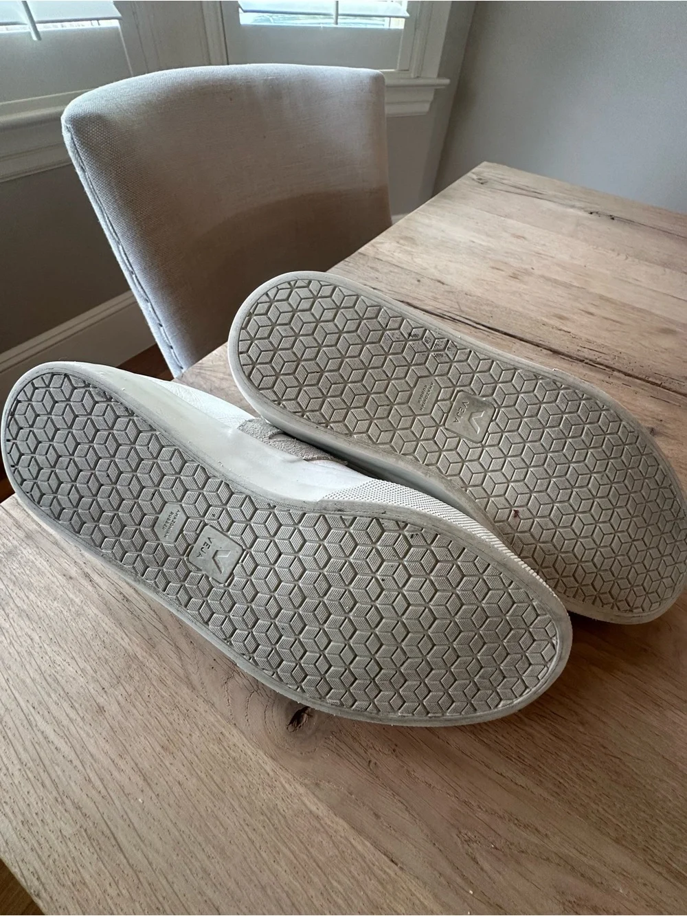 Veja Campo Campo Sneakers in White Leather and Light Gray Suede